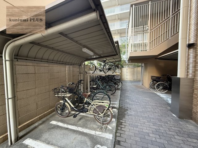 アルス関目の駐輪場