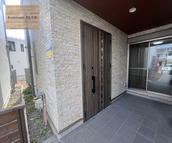 東大阪市新家2丁目　D号地の玄関