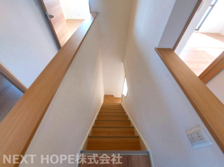 【内装】 | 宝塚市中山桜台５丁目中古戸建 | 階段部分です♪