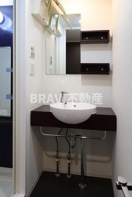 SERENiTE本町エコート（セレニテ本町エコート）　BRAVI不動産の独立洗面台|【SERENiTE本町エコート】