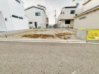 【前面道路含む現地写真】 | 箕土路町２丁目　売土地 | 自由設計対応ですので、お好きな間取りで個性あふれる住まいにしてくださいね！