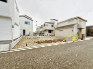 【前面道路含む現地写真】 | 箕土路町２丁目　売土地 | ピカピカのお家で始まる新生活が楽しみですね！素敵なマイホームを一緒に考えましょう♪