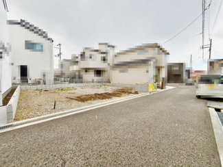 【前面道路含む現地写真】 | 箕土路町２丁目　売土地 | 現況更地ですので、解体費用が掛かりません♪