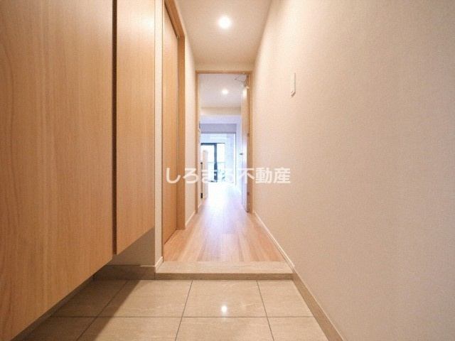 R802JRプレシア南堀江の玄関