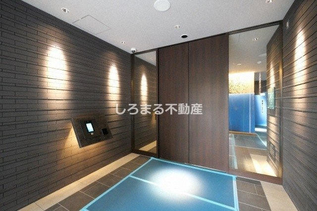 R802JRプレシア南堀江のロビー