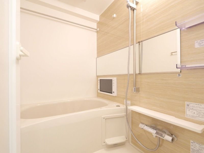 プレジオ東三国の浴室