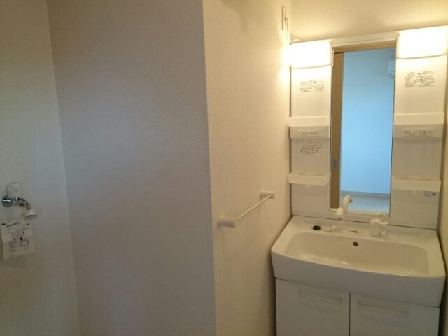 ポエム・ひまわりの洗面所