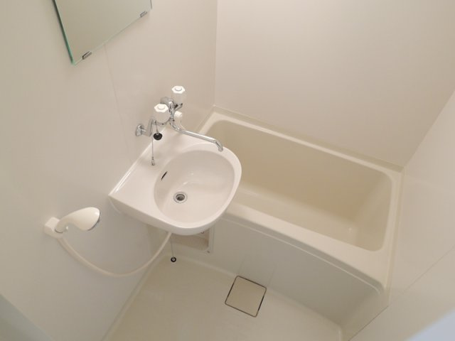 レオパレスフレーズ壱番館の内装