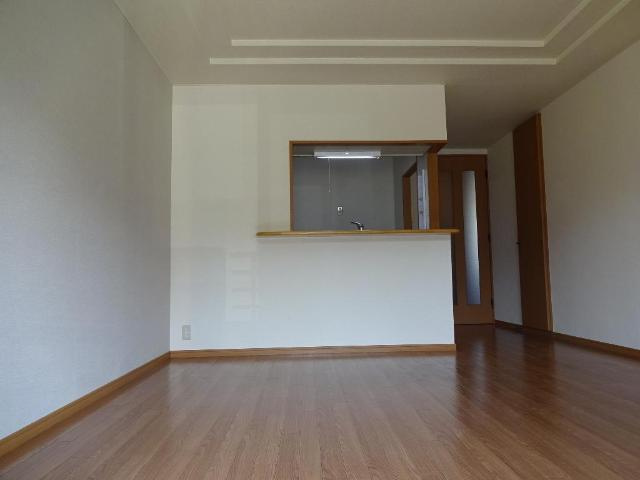 アルカディアＡ棟の居間・リビング|リビング