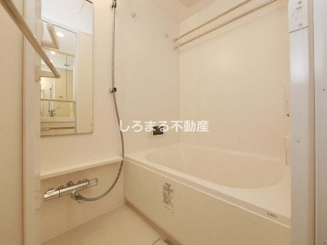 クロスレジデンス阿波座の浴室