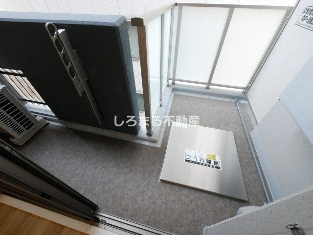 クロスレジデンス阿波座のバルコニー