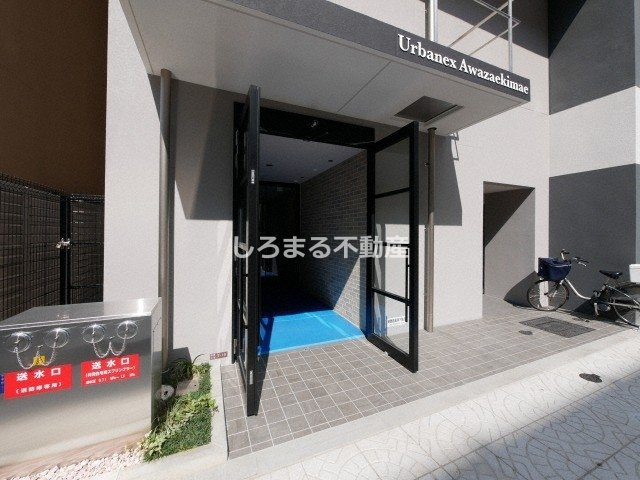 クロスレジデンス阿波座のエントランス