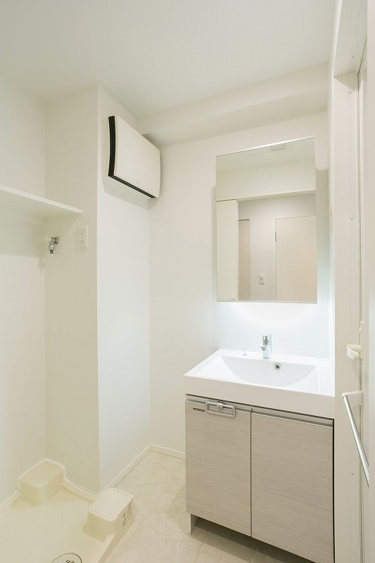 エンクレスト博多駅東Ⅱの洗面所|脱衣スペースもあります