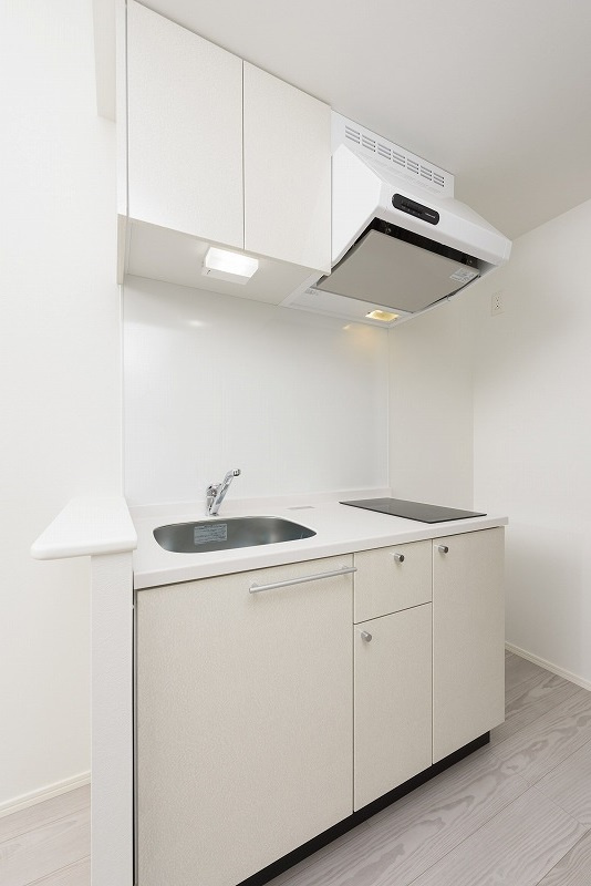 エンクレスト天神LIFEのキッチン|コンパクトなキッチンで掃除もラクラク