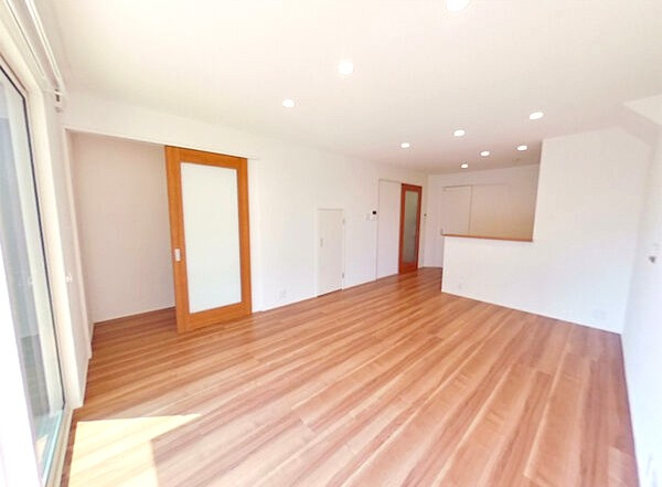 ヒルズ西山Ｃの居間・リビング