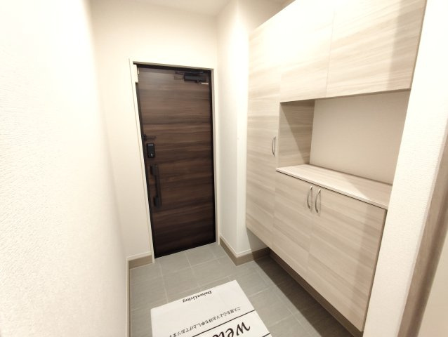 セレスティア新小岩の玄関