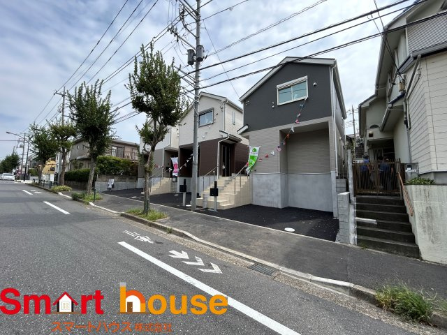 町田市鶴川４丁目　全３棟の前面道路含む現地写真