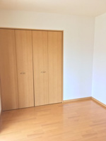 使い勝手のいい寝室です