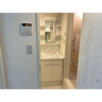 明るい洗面所です