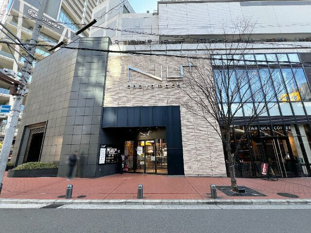 プレジオ梅田のエントランス