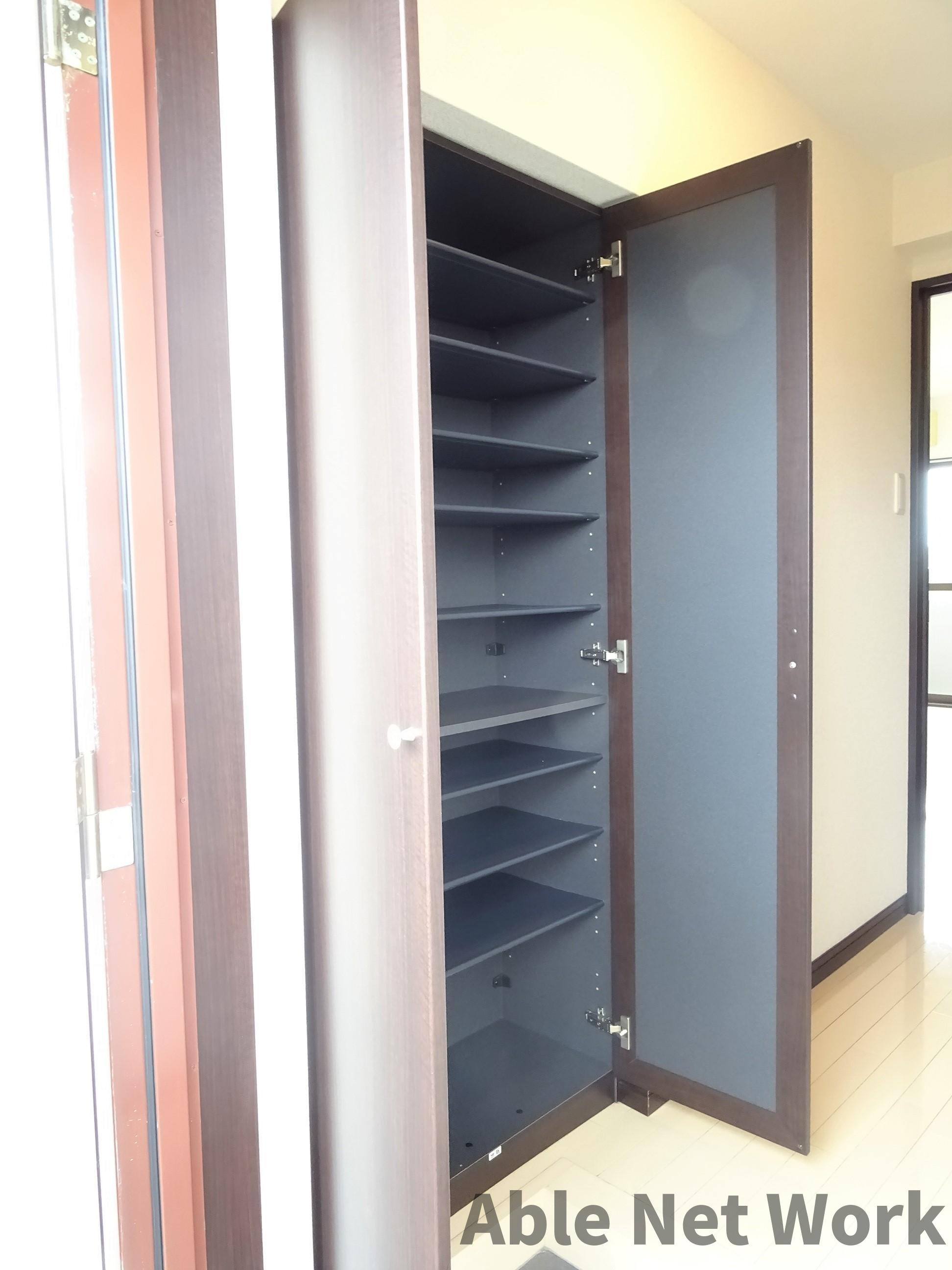 レスポワールBの玄関|シューズクローゼット