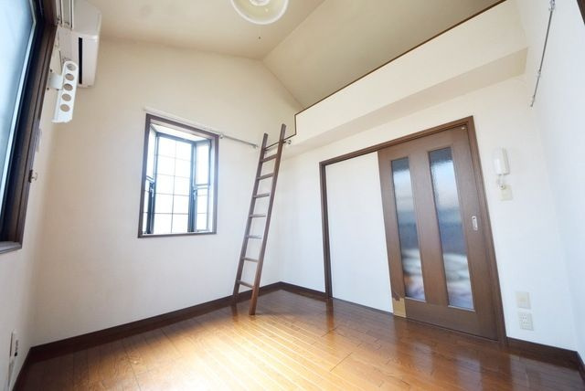 ウィング立花の居間・リビング