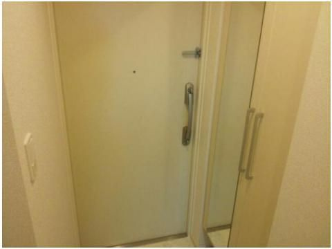 セ・マニフィーク　月島の玄関