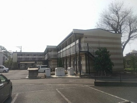 落ち着いた雰囲気の外観です