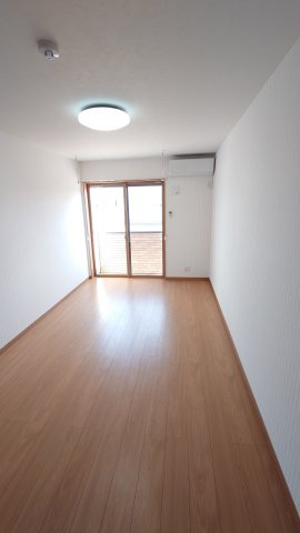 ゆったり過ごせるリビングです