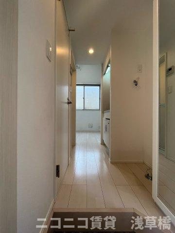 リバティコート千歳船橋の玄関