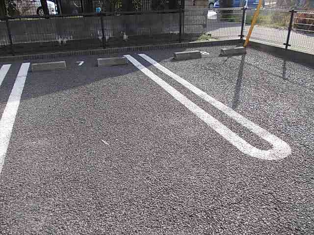 プリムヴェールの駐車場