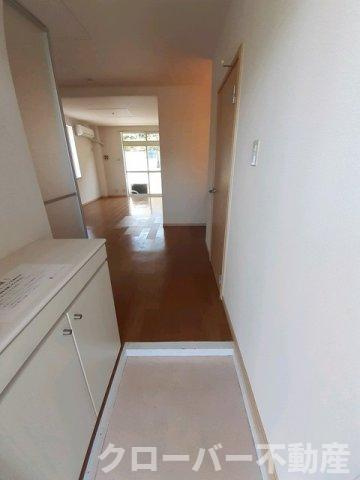 フローラ・国分寺Ａの玄関