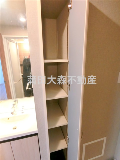 プライマル西蒲田の収納|洗面脱衣所の棚収納　タオルや肌着の収納に！