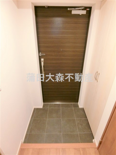 プライマル西蒲田の玄関