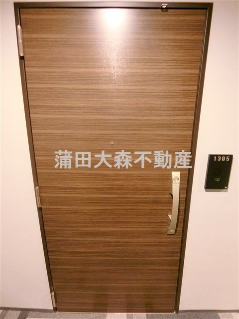 プライマル西蒲田の玄関