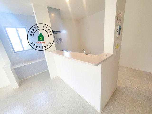 菊池郡菊陽町大字原水第4-4棟（2号棟）　の内観：施工例|キッチンから立ち込める香りが今日の料理を期待させます。