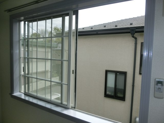 【バルコニー】 | エントピアウチダ | 南向きの採光窓。 （※参考写真）