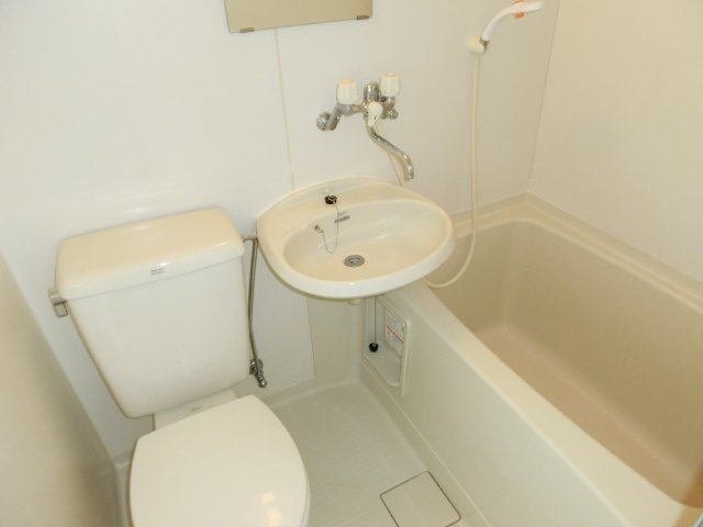 【浴室】 | エントピアウチダ | 手入れのしやすいバスルーム。 （※参考写真）