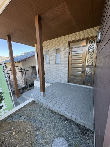 桃園122-9貸家のエントランス