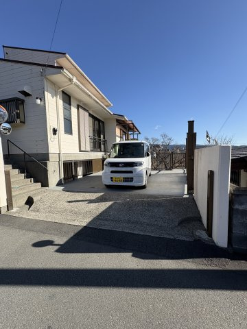 桃園122-9貸家の駐車場