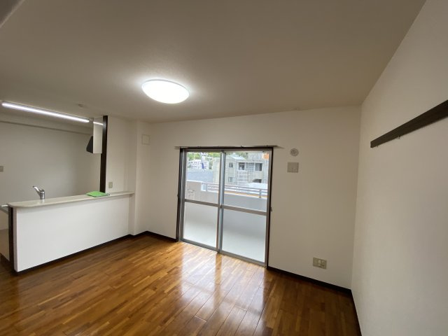 ハッピーファミリーの居間・リビング