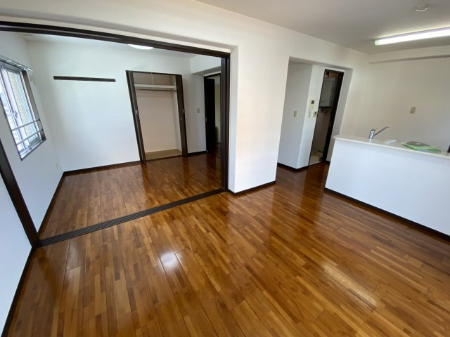 ハッピーファミリーの居間・リビング