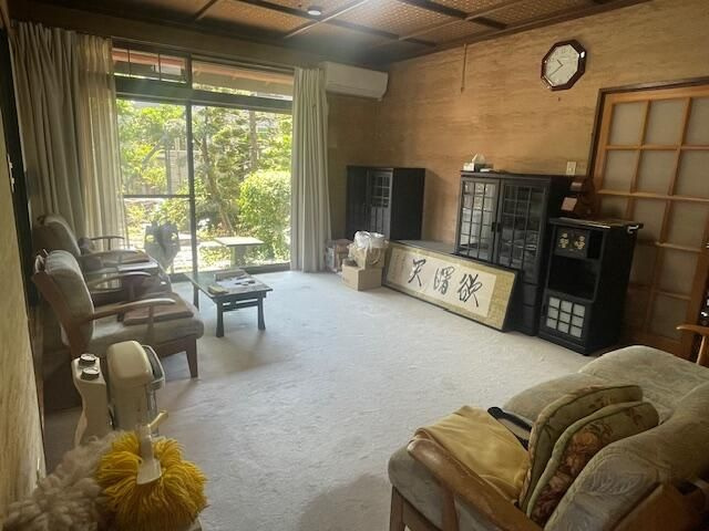 東久留米市浅間町３丁目の中古一戸建の居間・リビング