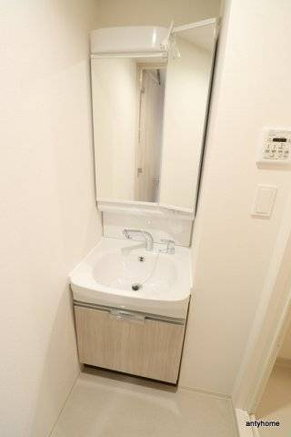 プレサンス　ＯＳＡＫＡ　西中島リエゾンの洗面所