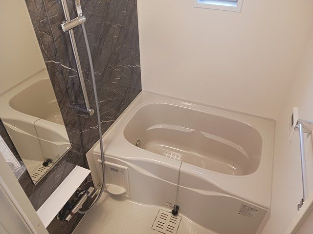 メイ・ガーデンの浴室