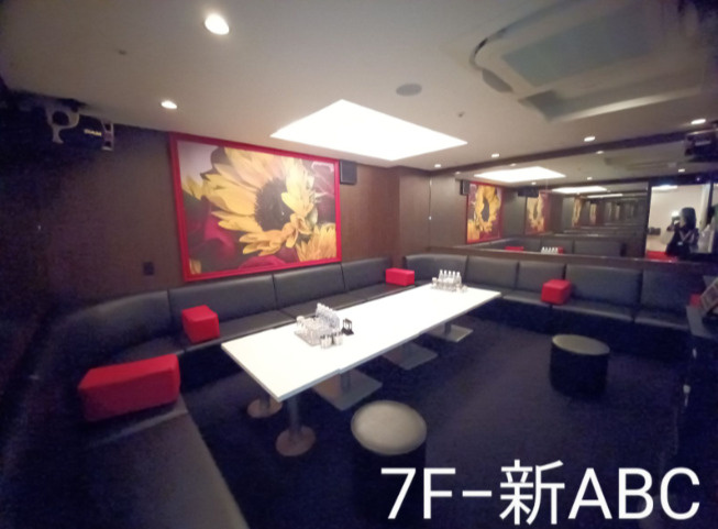 大阪市北区曾根崎新地１丁目の店舗一部のロビー