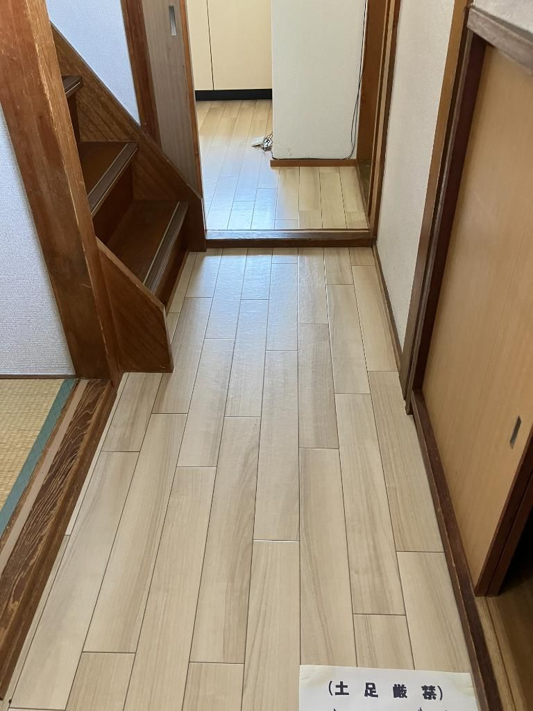 寝屋川市高倉テラスの玄関