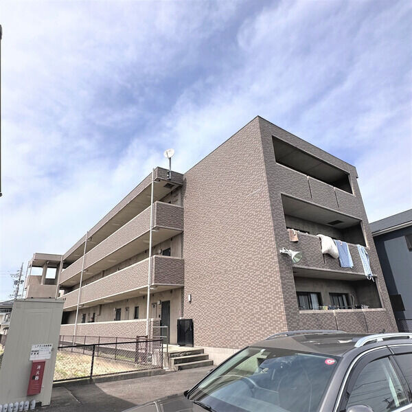 ロイヤル寿の外観