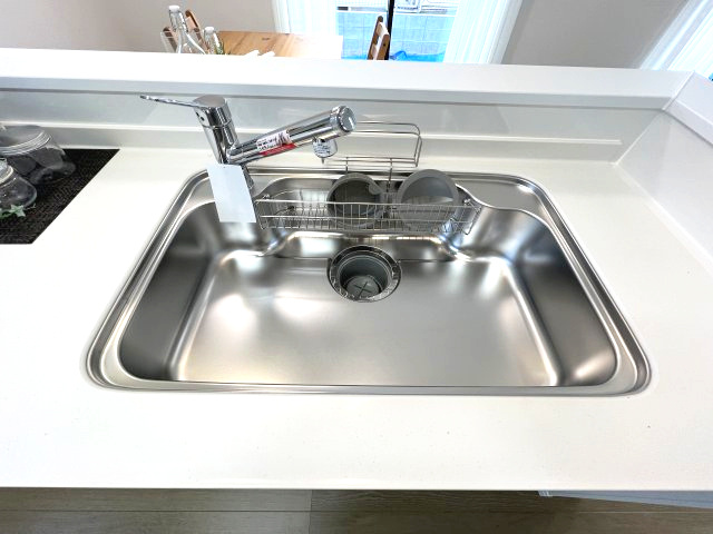 青梅市新町9丁目　新築戸建全1棟のキッチン|蛇口一体型浄水器を設置