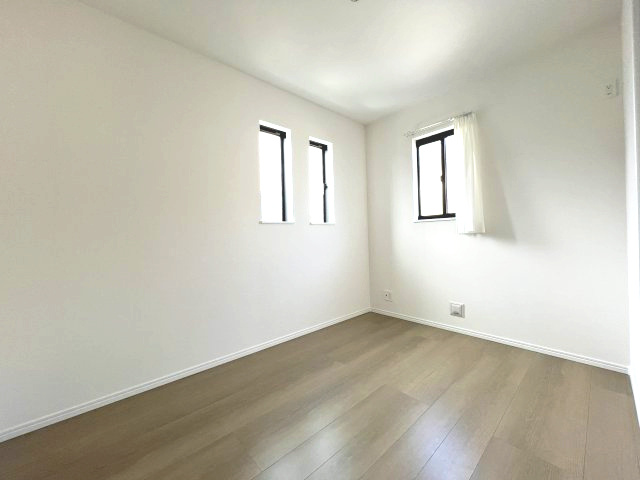 青梅市新町9丁目　新築戸建全1棟の洋室|【洋室1】4.37帖